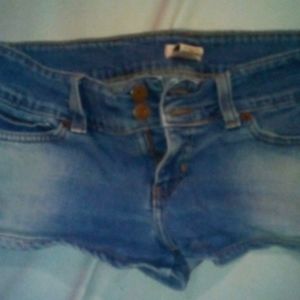 Hollister shorts size 7-8